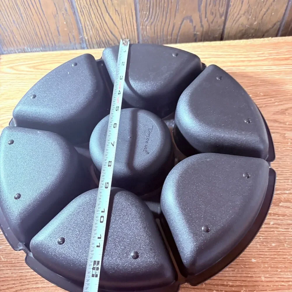 Tupperware serving center